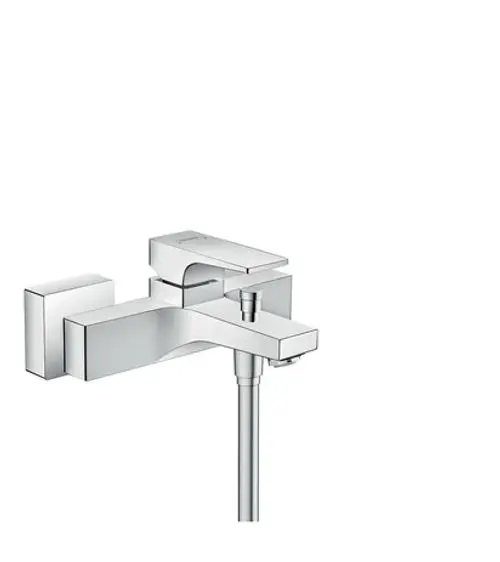 Aufputz Einhebel-Wannenmischer aus Chrom von Hansgrohe mit seitlichem Hebelgriff und Wasserabfluss. Simplistisches Design für die Badinstallation.